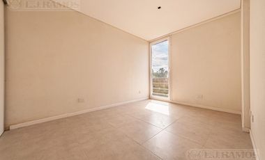 Departamento de dos ambientes ubicado en Pilar. Sum, cochera y seguridad
