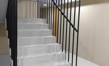 Departamento de dos ambientes ubicado en Pilar. Sum, cochera y seguridad