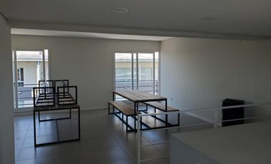 Departamento de dos ambientes ubicado en Pilar. Sum, cochera y seguridad