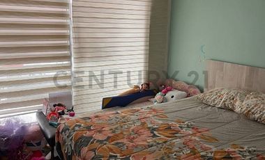 SE VENDE HERMOSO DEPTO REMODELADO EN CONDOMINIO LA TIRANA