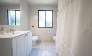 casa en arriendo en condominio campestre monte arroyo. Cod A120486