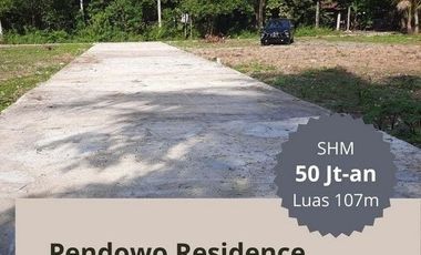 15 Menit Bandara YIA, 110 m&sup2; 50 Jt-an: