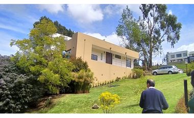 ESPECTACULAR CASA CAMPESTRE -LA CALERA