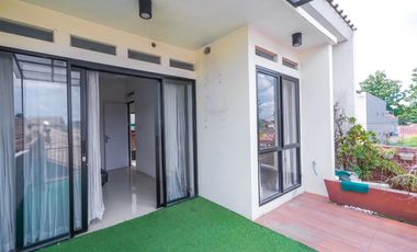 Rumah Cantik 2 Lt SHM 15 Menit ke Trans Studio Mall Cibubur J-38552