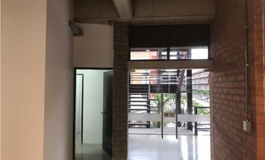 Arriendo local en el Centro Empresarial Olaya Herrera, Medellín 