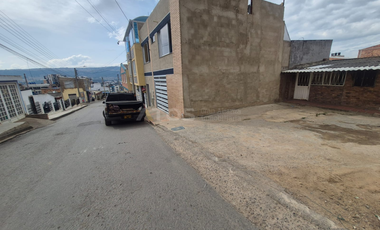 casalote en venta en asís. Cod V6161