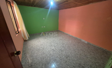 casalote en venta en asís. Cod V6161