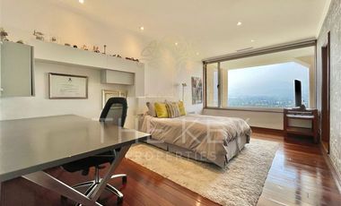 Departamento en venta de 5 dorm. en Lo Barnechea