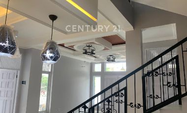 Di Jual Rumah Brand New Dengan Gaya Klasik Modern