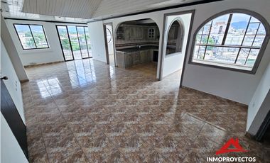 Amplio apartamento de 140 m² sobre la Avenida 30 de Agosto, Pereira