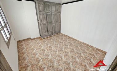 Amplio apartamento de 140 m² sobre la Avenida 30 de Agosto, Pereira