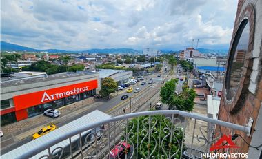 Amplio apartamento de 140 m² sobre la Avenida 30 de Agosto, Pereira