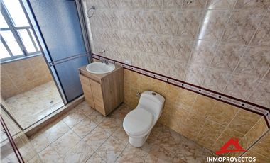 Amplio apartamento de 140 m² sobre la Avenida 30 de Agosto, Pereira