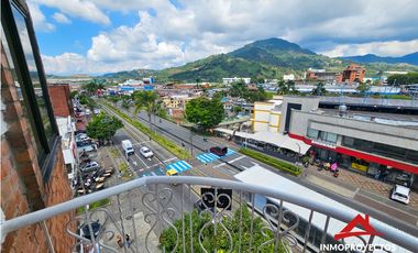 Amplio apartamento de 140 m² sobre la Avenida 30 de Agosto, Pereira