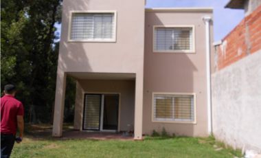 CASA 4 AMB A ESTRENAR - BARRIO LAS MARGARITAS