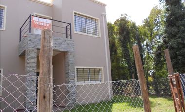 CASA 4 AMB A ESTRENAR - BARRIO LAS MARGARITAS