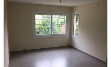 CASA 4 AMB A ESTRENAR - BARRIO LAS MARGARITAS