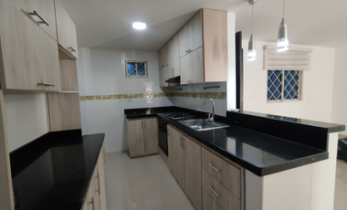 apartamento en arriendo/venta en alto bosque. Cod A94162
