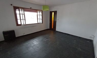 Venta PH 4 ambientes con patio y parrilla - Jose Leon Suarez - San Martin