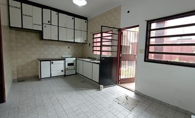 Venta PH 4 ambientes con patio y parrilla - Jose Leon Suarez - San Martin