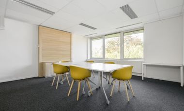 All-inclusive access to professional office space for 4 persons in Regus Scientia Business Park