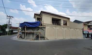 Rumah baru mewah luxury kolam renang di Tegalrejo barat Tugu Yogyakarta