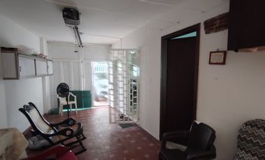 casa en venta en ciudad jardín. Cod V107065