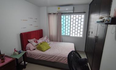 casa en venta en ciudad jardín. Cod V107065