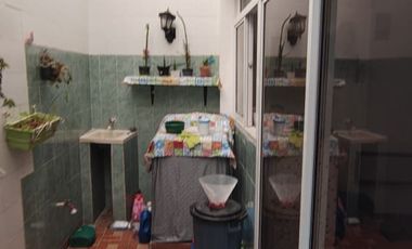 casa en venta en ciudad jardín. Cod V107065