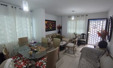 casa en venta en ciudad jardín. Cod V107065