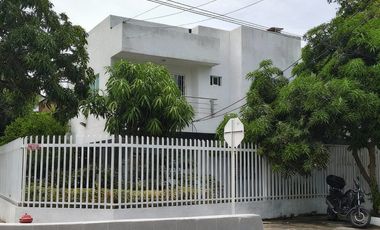 casa en venta en ciudad jardín. Cod V107065