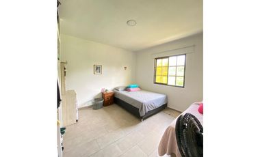 SE VENDE CASA CAMPESTRE EN ZABALETAS ANDALUCIA VALLE