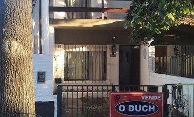 Duplex 3 ambientes, patio, cochera - Olivos