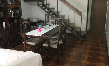 Duplex 3 ambientes, patio, cochera - Olivos