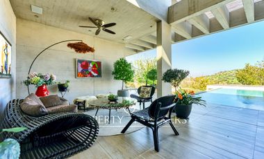 Espectacular Casa en Valle Escondido