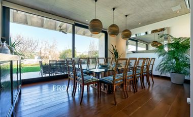 Espectacular Casa en Valle Escondido