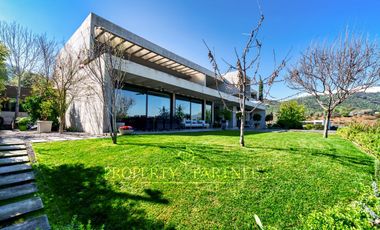 Espectacular Casa en Valle Escondido