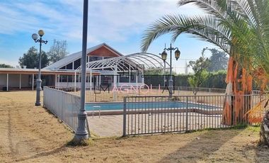 Local Comercial en arriendo en Pirque