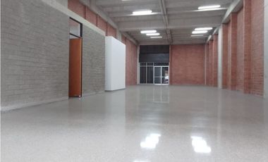 Arriendo local en el Centro Empresarial Olaya Herrera, Medellín