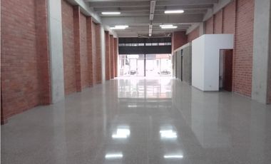 Arriendo local en el Centro Empresarial Olaya Herrera, Medellín
