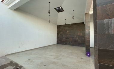 RENTA CASA AMUEBLADA EN POZOS
