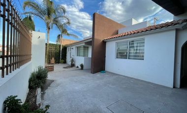 RENTA CASA AMUEBLADA EN POZOS