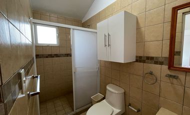 RENTA CASA AMUEBLADA EN POZOS