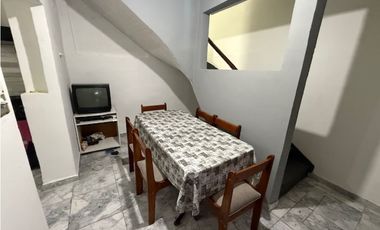 Chalet 5 ambientes en Venta - Pompeya