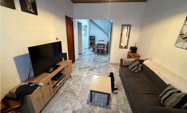 Chalet 5 ambientes en Venta - Pompeya