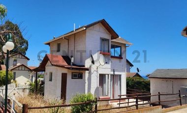 SE VENDE CASA EN CONDOMINIO - EL QUISCO