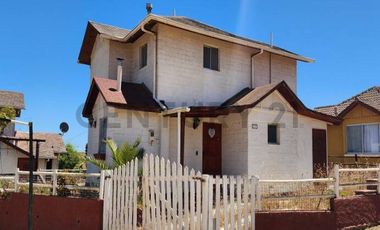 SE VENDE CASA EN CONDOMINIO - EL QUISCO