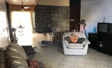 Chalet en venta en Villa Dominico