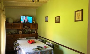 Chalet en venta en Villa Dominico