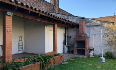Chalet en venta en Villa Dominico